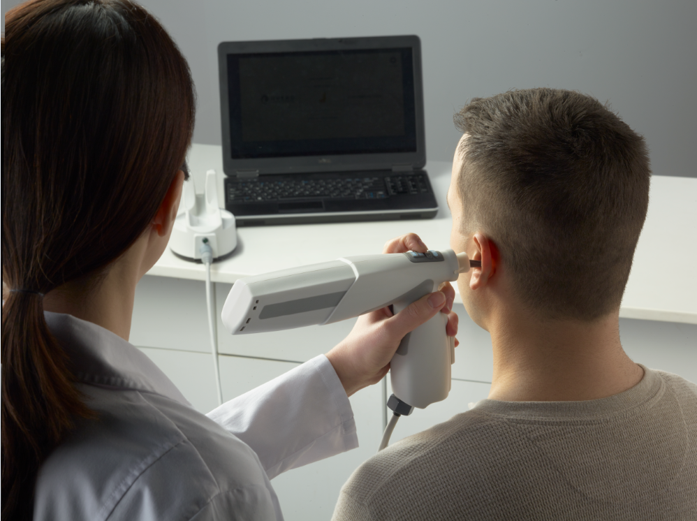 The Lantos Technologies, 3D Ear Scanner. Photo via Lantos Technologies/3DP4ME.